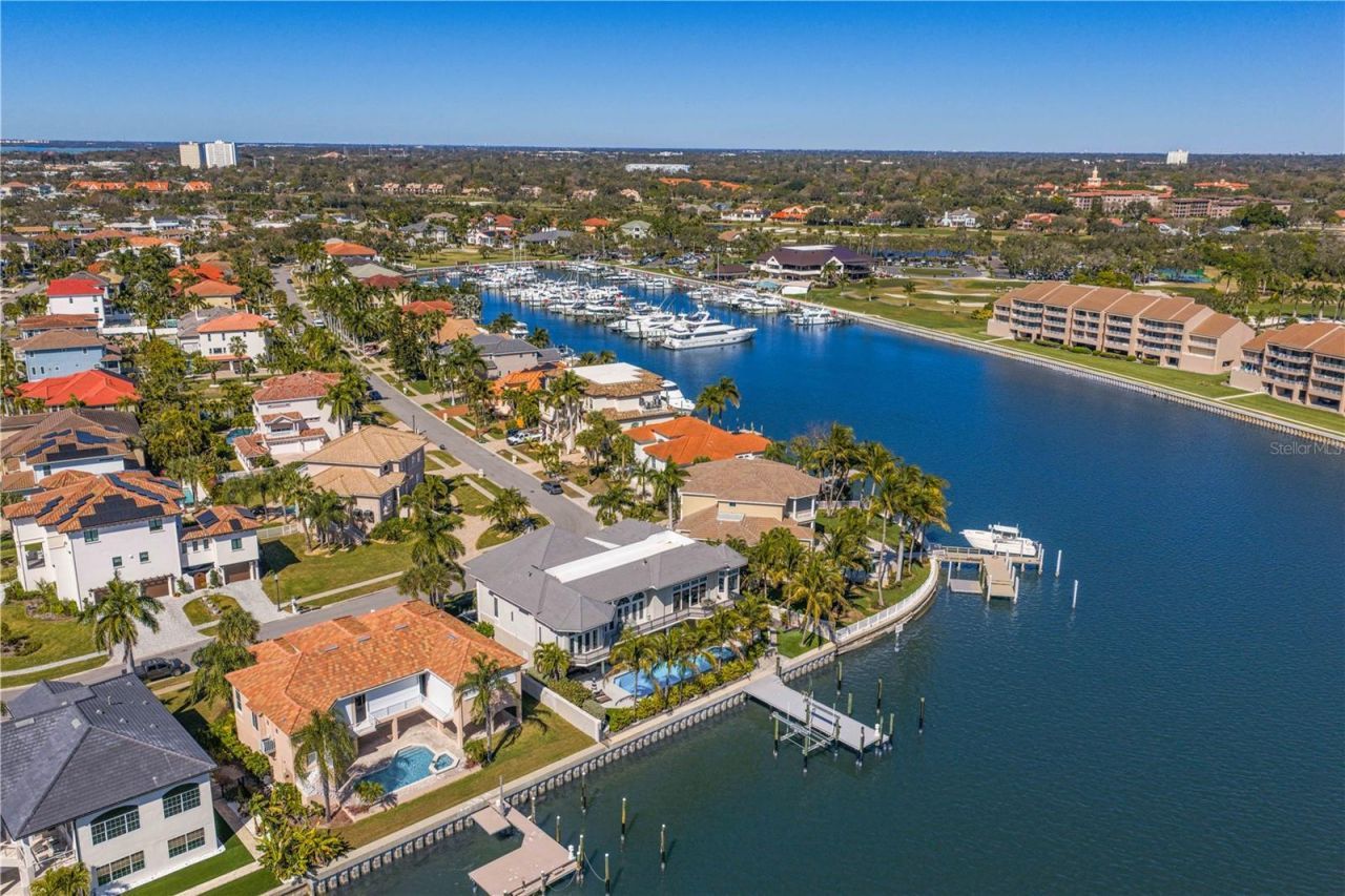 6103 Pasadena Point Boulevard S, Gulfport, FL 33707 Photo