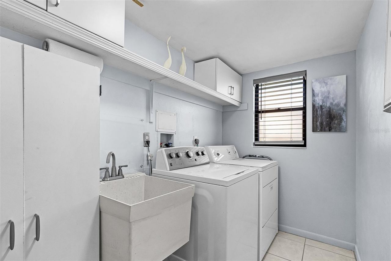 3831 SE 11th Place, Unit 101, Cape Coral, FL 33904 Photo