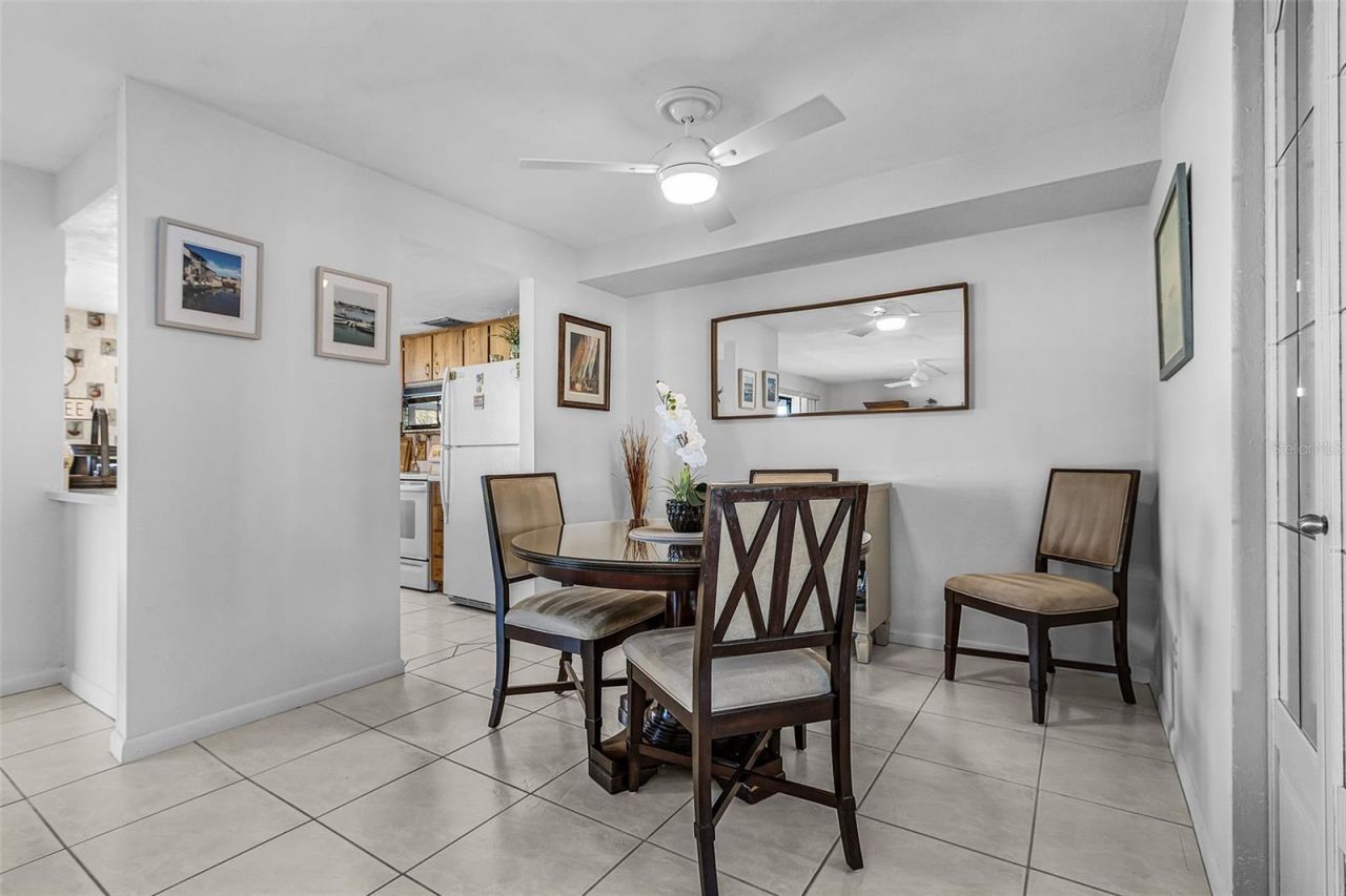 3831 SE 11th Place, Unit 101, Cape Coral, FL 33904 Photo