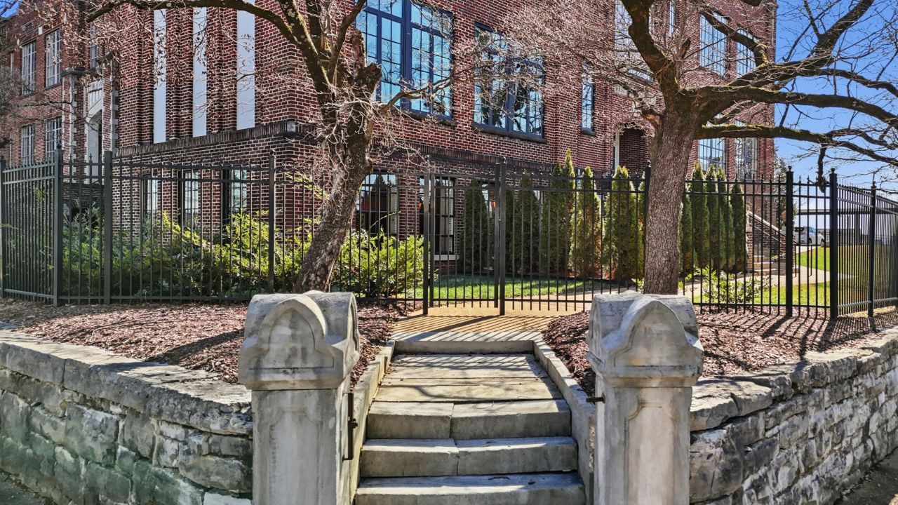 1000 E Martin Luther King Boulevard, Chattanooga, TN 37403 Main Photo