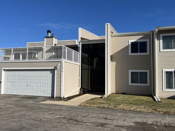 2254 N Baldwin Way, Unit 7B, Palatine, IL 60074