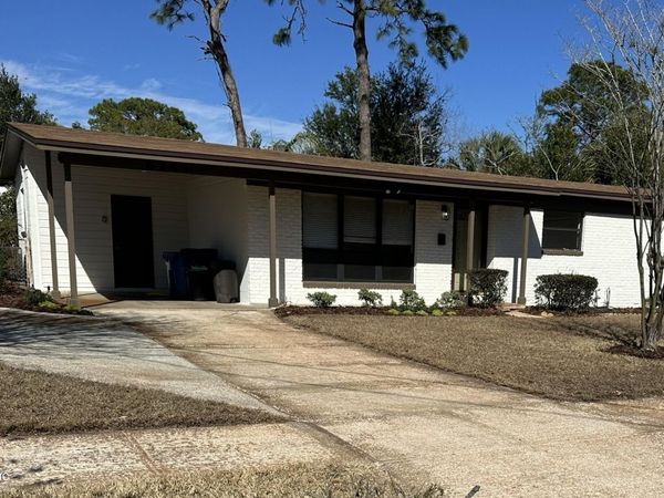 6241 LENCZYK Drive, Jacksonville, FL 32277