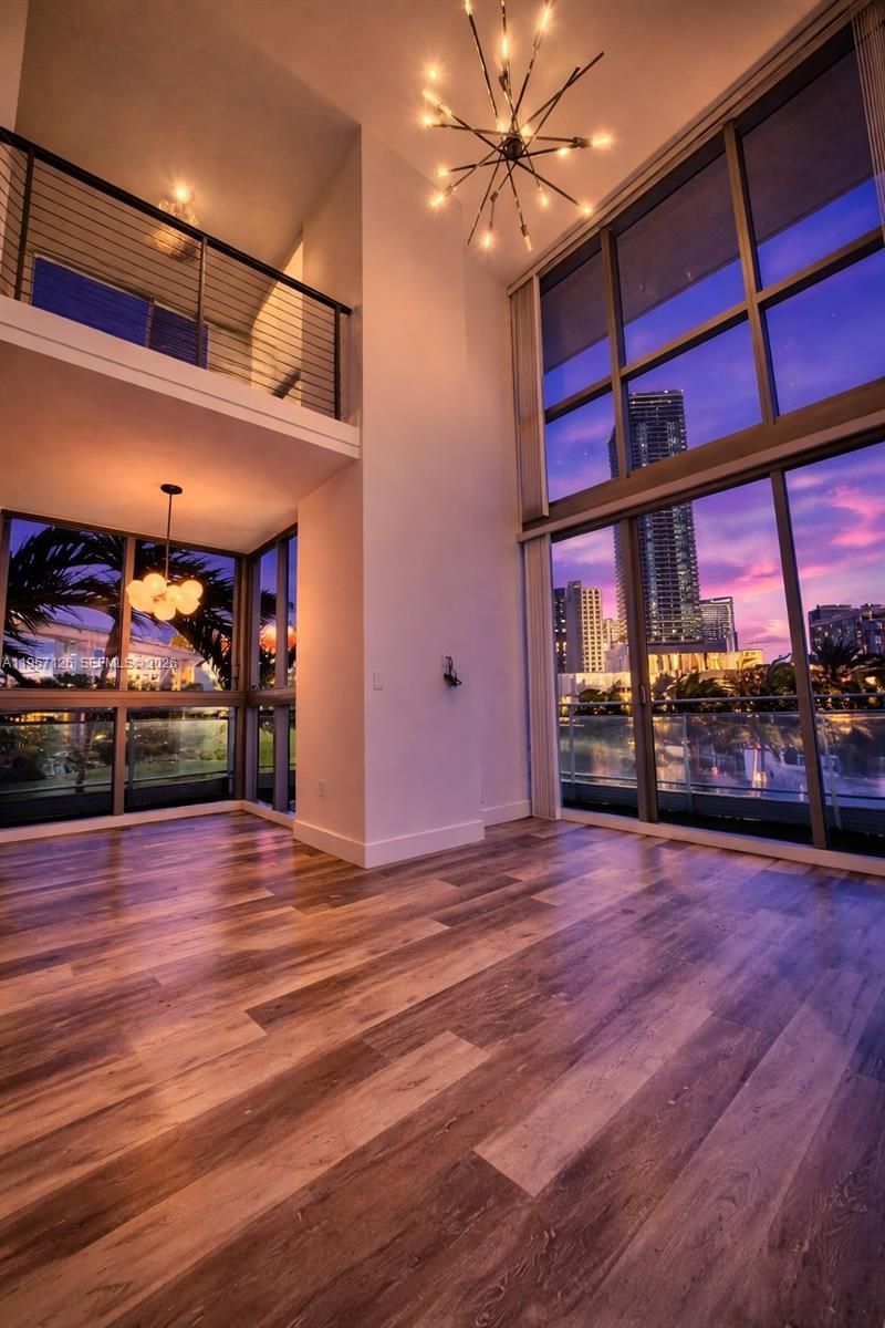 90 SW 3rd St, Unit TH300A, Miami, FL 33130 Main Photo