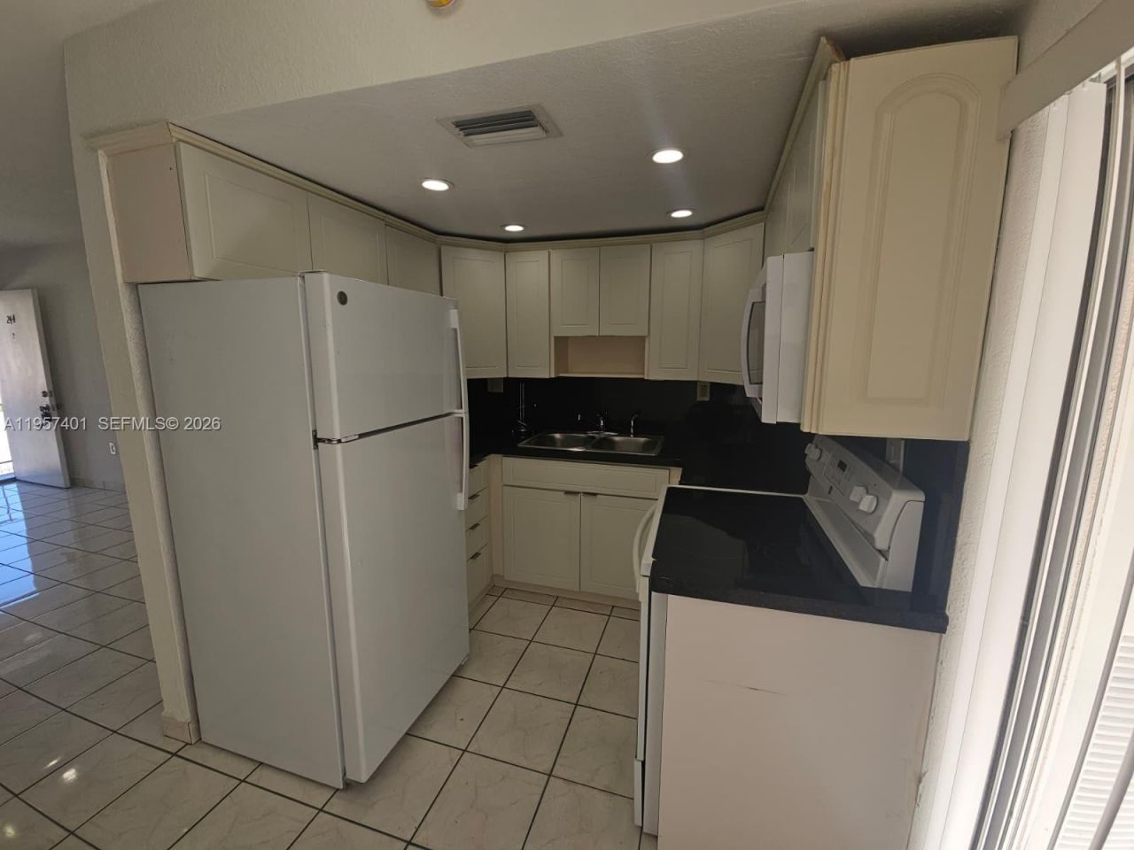 1560 W 46th St , Unit 244, Hialeah, FL 33012 Photo