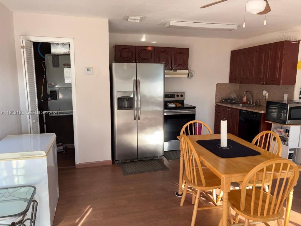 416 NW 9th Pl, Florida City, FL 33034 Photo