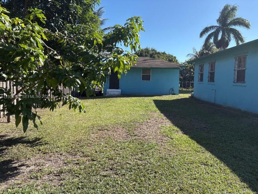 416 NW 9th Pl, Florida City, FL 33034 Photo