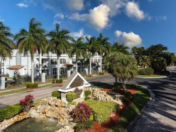 4246 Liron Ave, Unit 203, Fort Myers, FL 33916