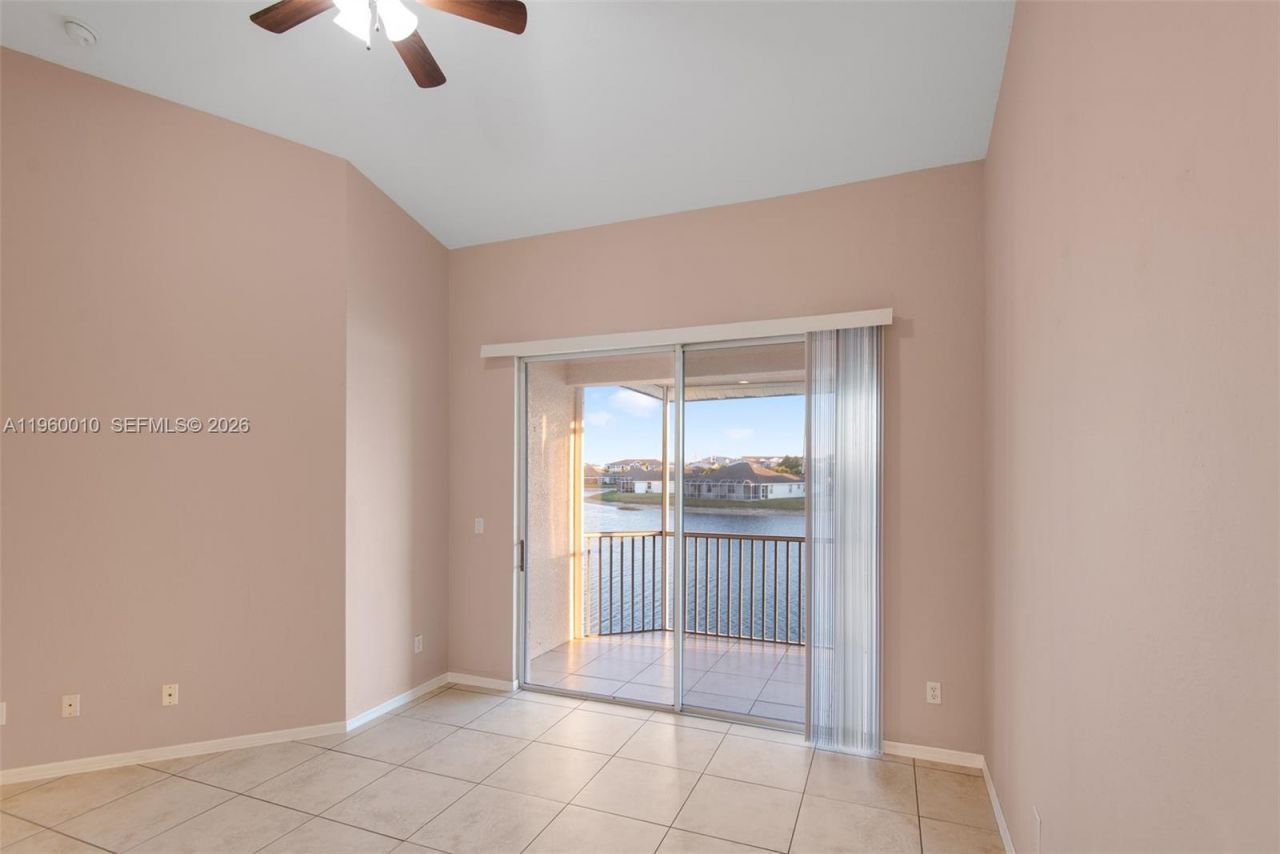 4246 Liron Ave, Unit 203, Fort Myers, FL 33916 Photo