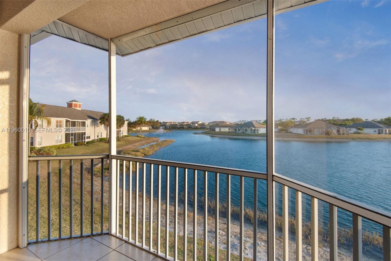 4246 Liron Ave, Unit 203, Fort Myers, FL 33916 Photo