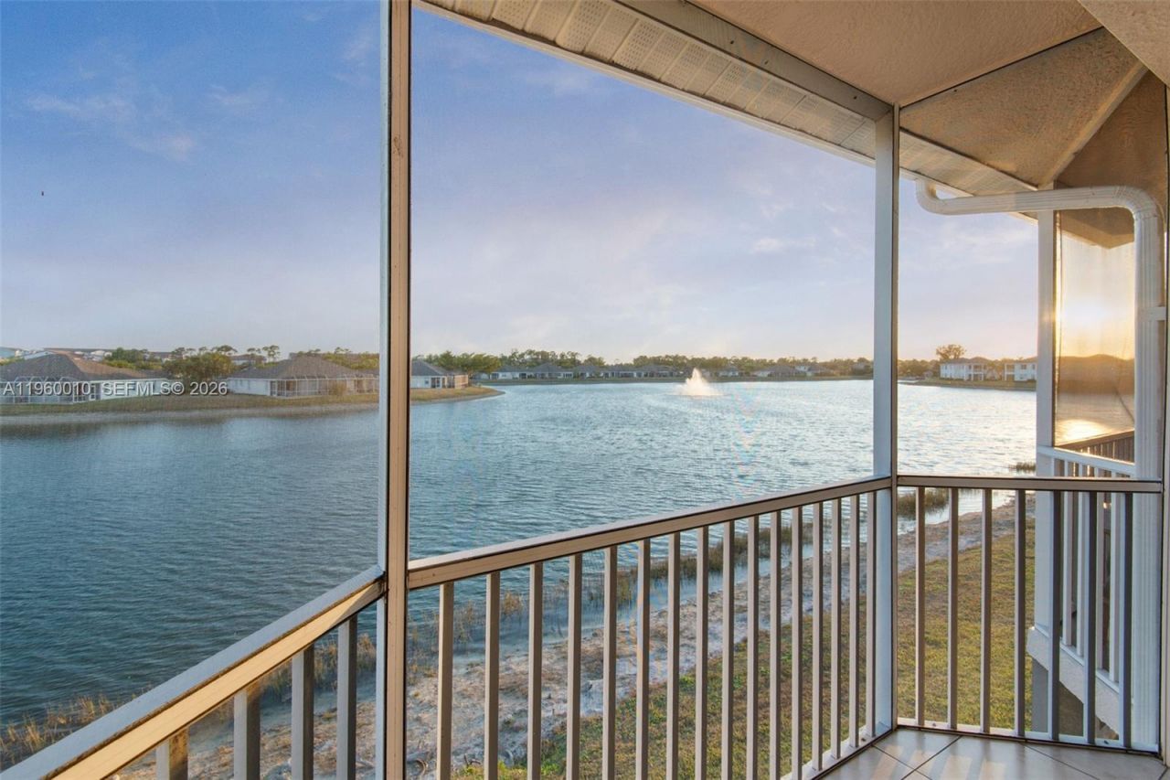 4246 Liron Ave, Unit 203, Fort Myers, FL 33916 Photo