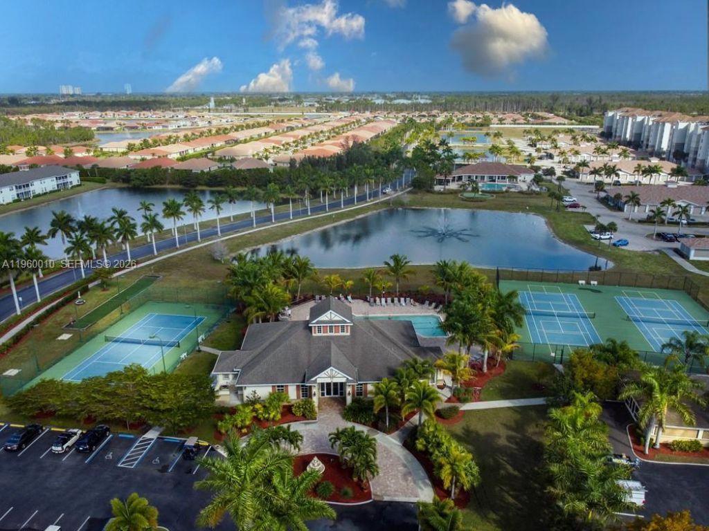 4246 Liron Ave, Unit 203, Fort Myers, FL 33916 Photo