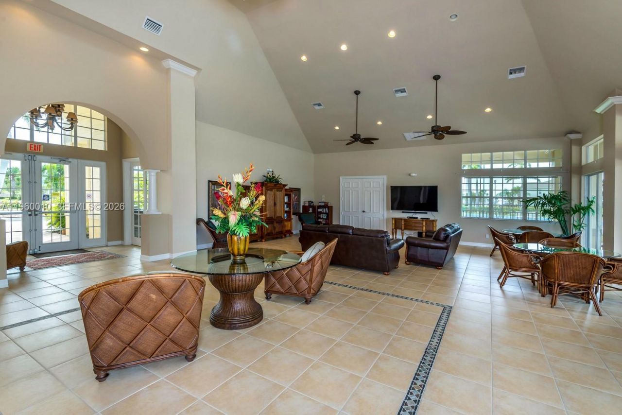 4246 Liron Ave, Unit 203, Fort Myers, FL 33916 Photo