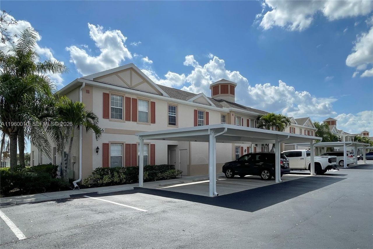 4246 Liron Ave, Unit 203, Fort Myers, FL 33916 Photo