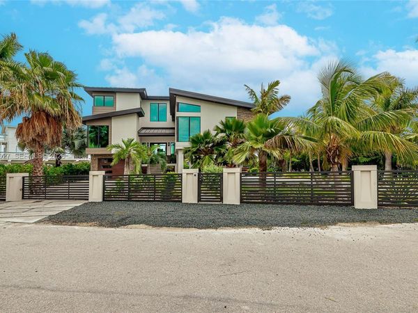 68 Mutiny Pl, Key Largo, FL 33037