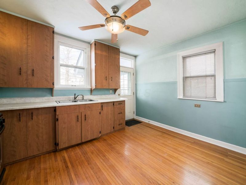 84-86 W Como Avenue, Columbus, OH 43202 Photo 11