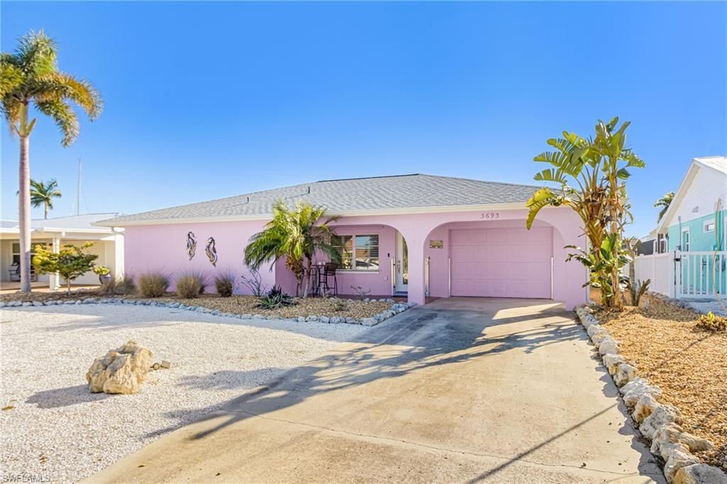 3693 Ruby Ave, Saint James City, FL 33956 Photo