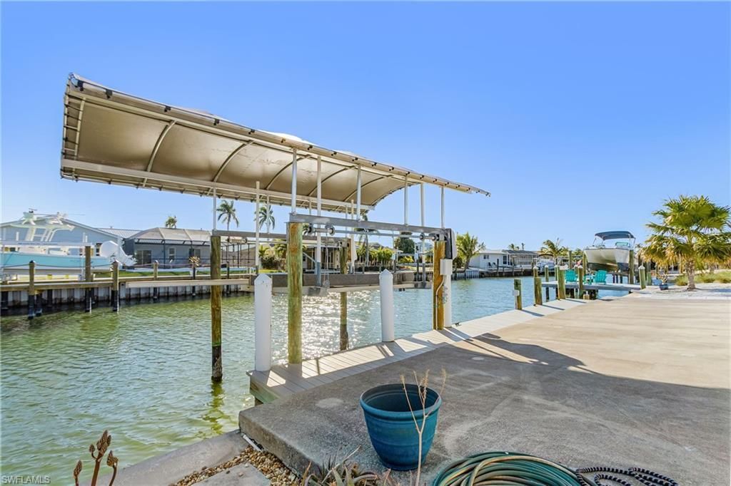 3693 Ruby Ave, Saint James City, FL 33956 Photo