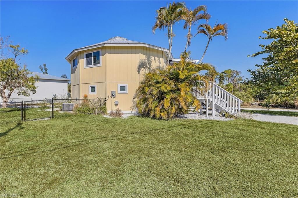 7250 Caloosa Dr, Bokeelia, FL 33922 Photo