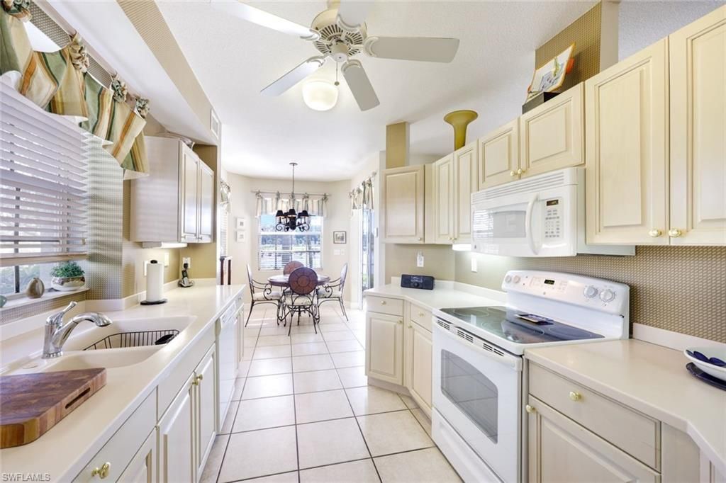 610 Laguna Royale Blvd, Unit 1001, Naples, FL 34119 Photo
