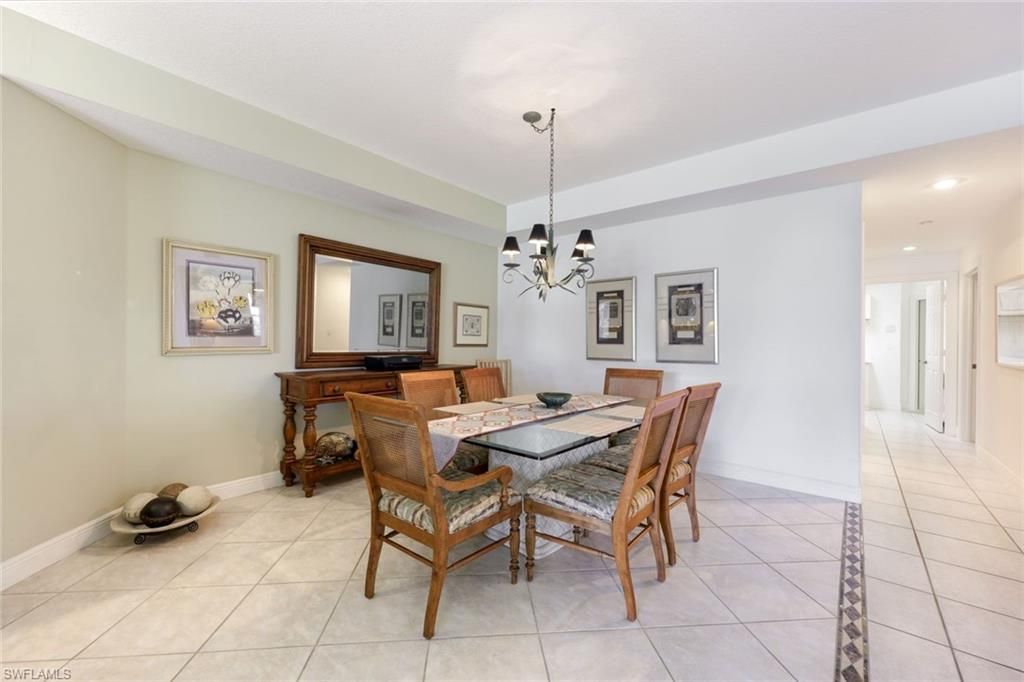610 Laguna Royale Blvd, Unit 1001, Naples, FL 34119 Photo