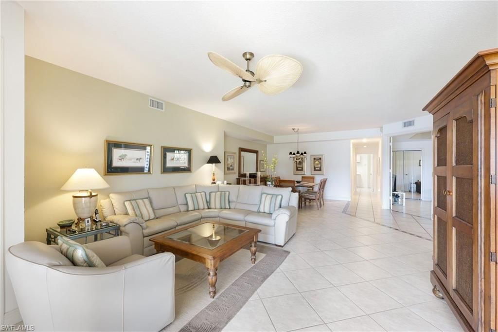 610 Laguna Royale Blvd, Unit 1001, Naples, FL 34119 Photo