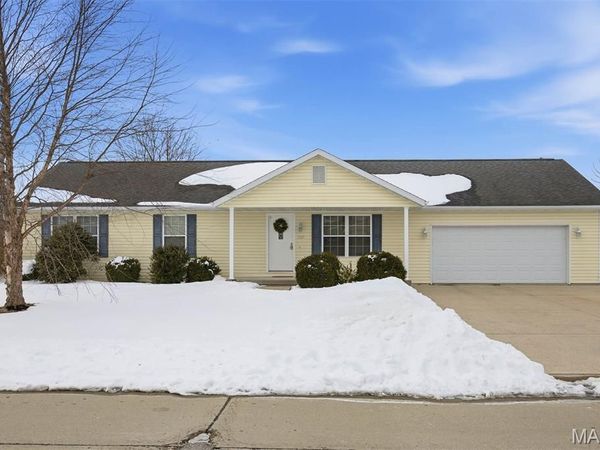 129 Jefferson Drive, Breese, IL 62230