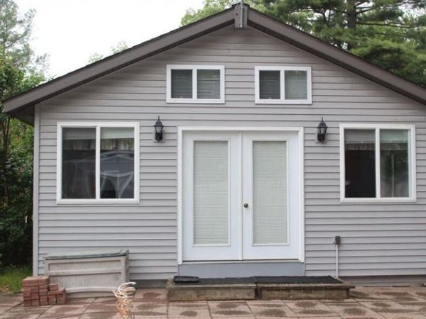 8710 Orleans Avenue, Fenwick City, MI 48834