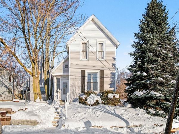 916 Lafayette Avenue NE, Grand Rapids, MI 49503