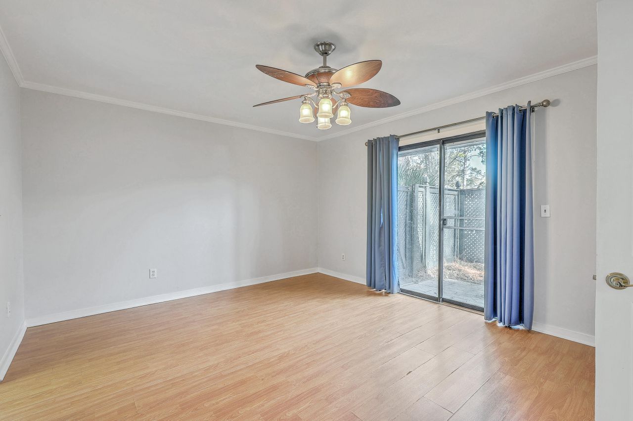 1126 Snap Dragon Court Photo 18