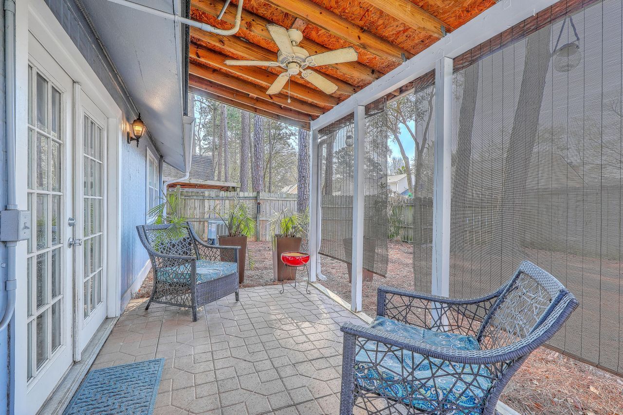 1126 Snap Dragon Court Photo 33