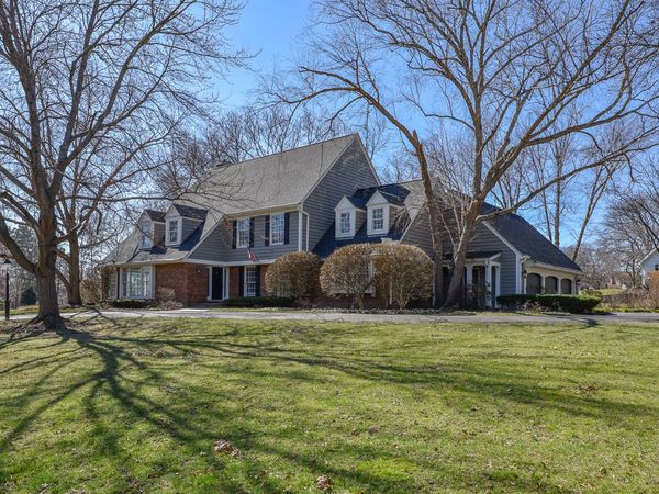 688 Thompsons Way, Inverness, IL 60067