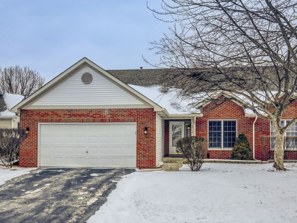 2714 Lake Side Circle, Joliet, IL 60431