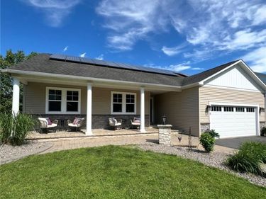 11 Carly Court, Central Square, NY 13036