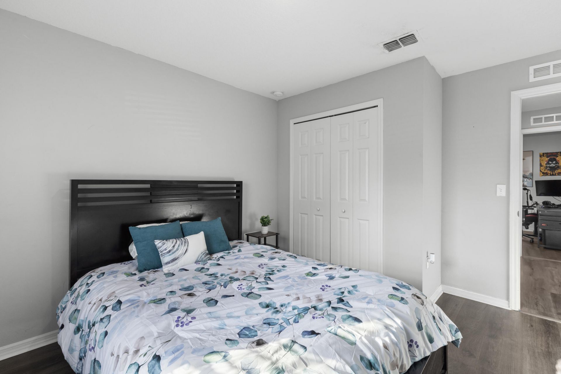 417 SE Seahouse Drive, Port Saint Lucie, FL 34983 Photo