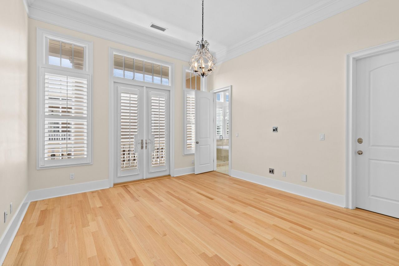 124 Fairbanks Oak Alley Photo 21