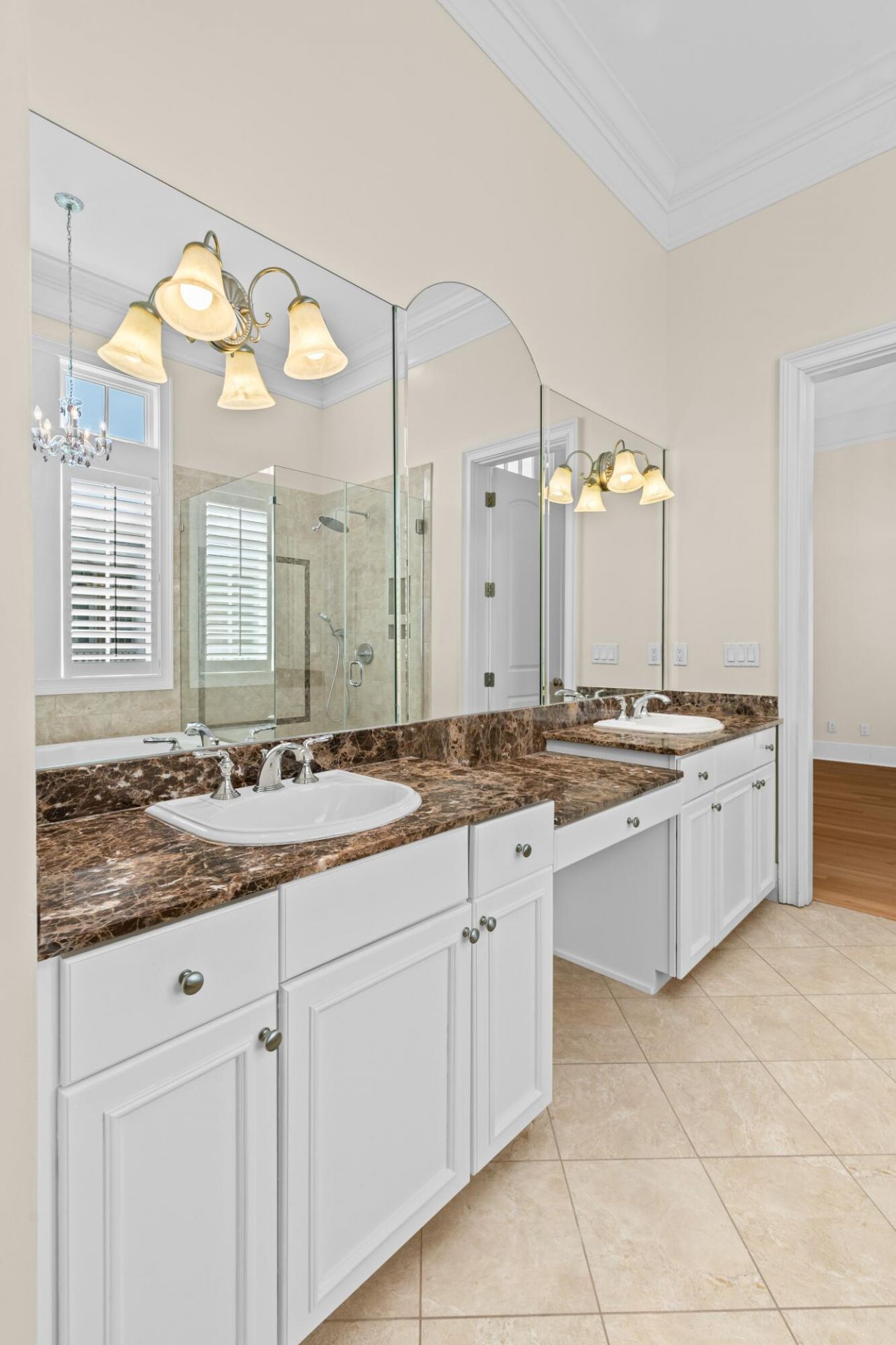 124 Fairbanks Oak Alley Photo 23