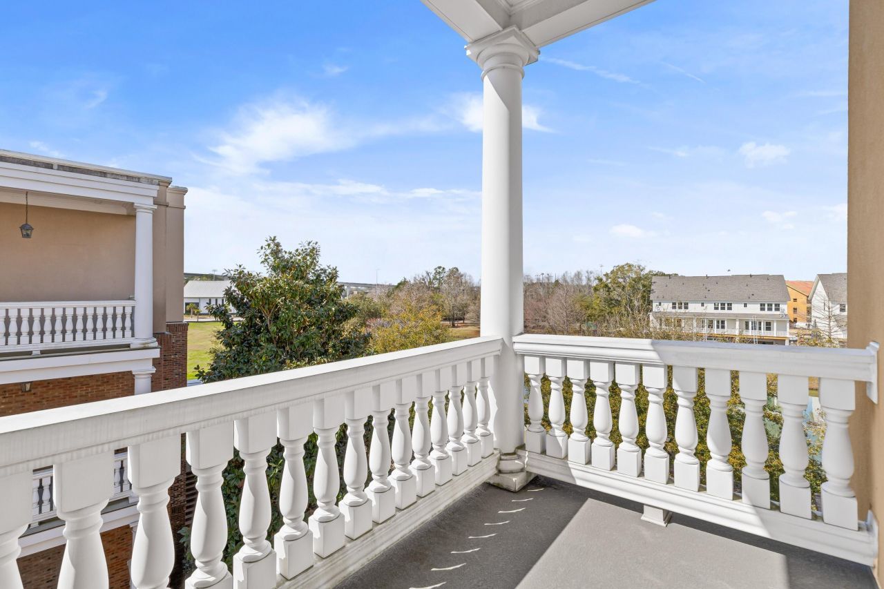 124 Fairbanks Oak Alley Photo 27