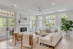 124 Fairbanks Oak Alley photo 4