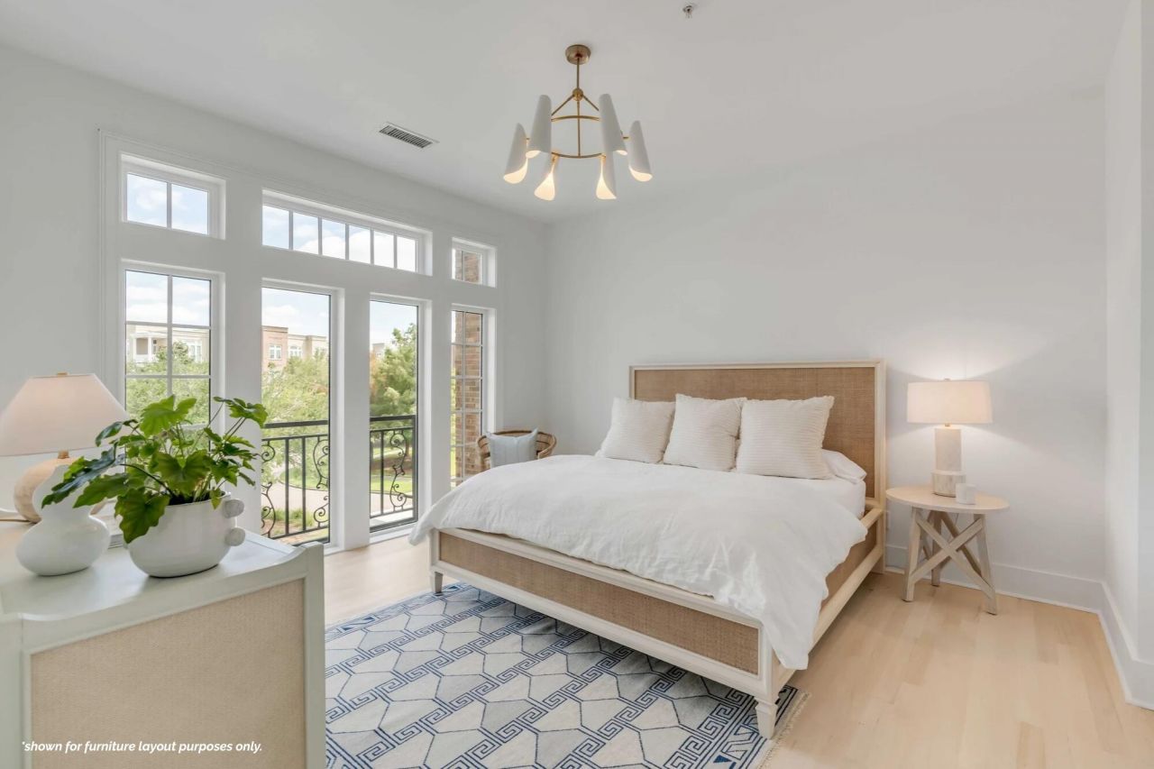 124 Fairbanks Oak Alley Photo 32