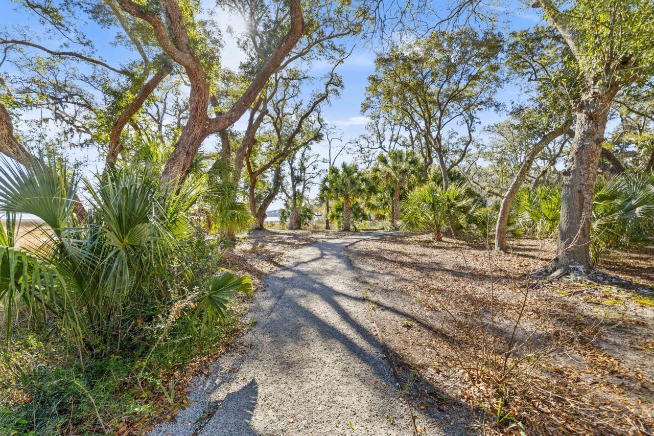 124 Fairbanks Oak Alley Photo 44