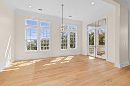 124 Fairbanks Oak Alley photo 4