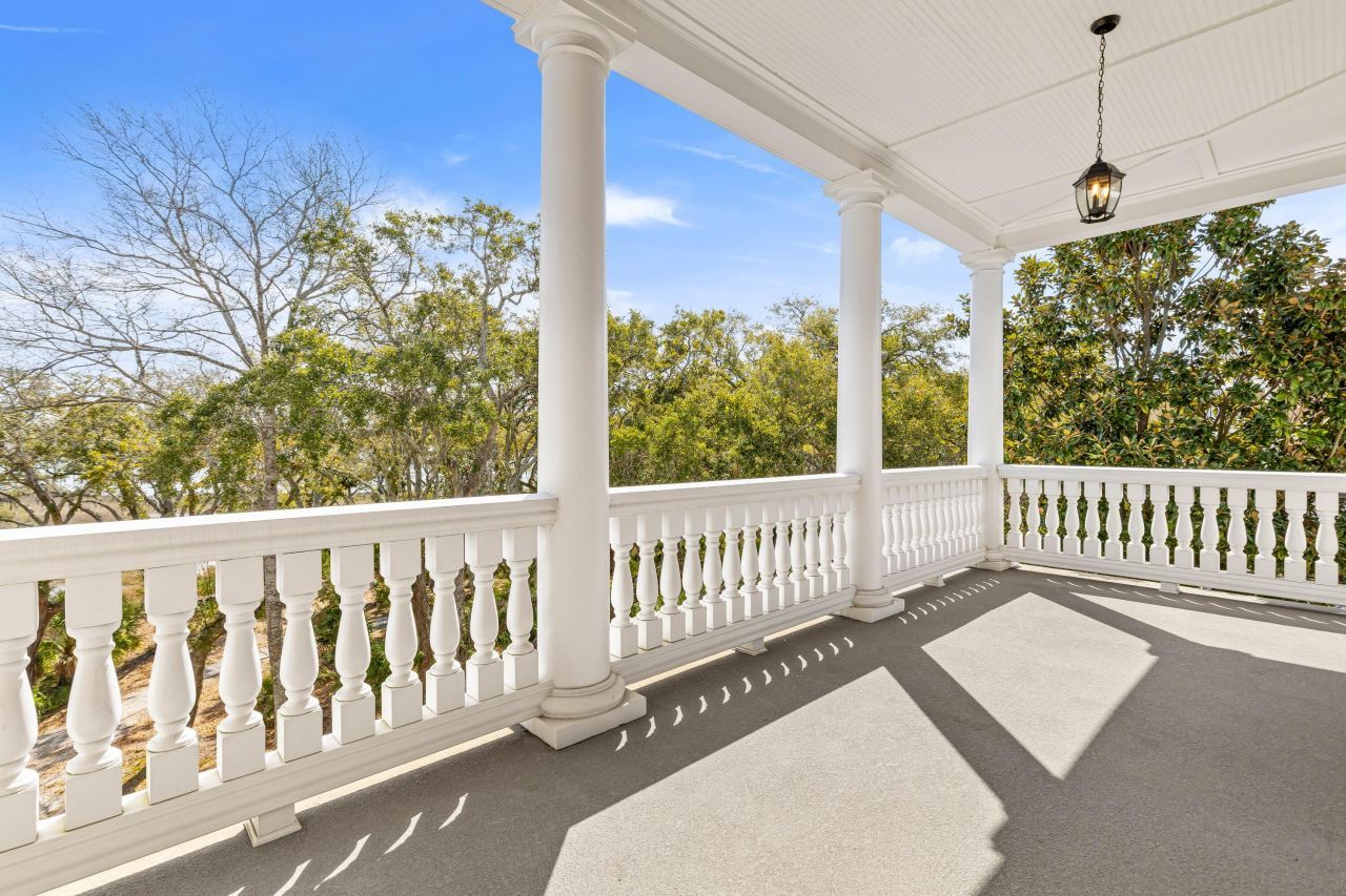 124 Fairbanks Oak Alley Photo 7