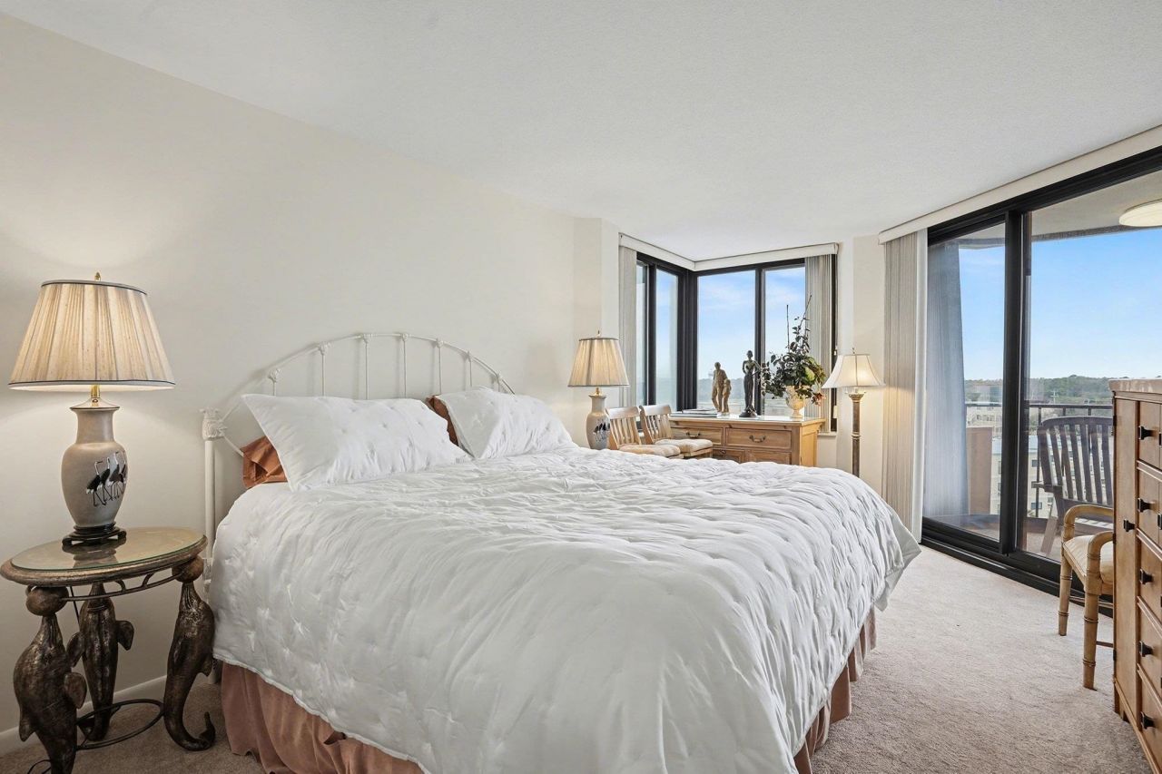 9650 Shore Dr. Photo 12