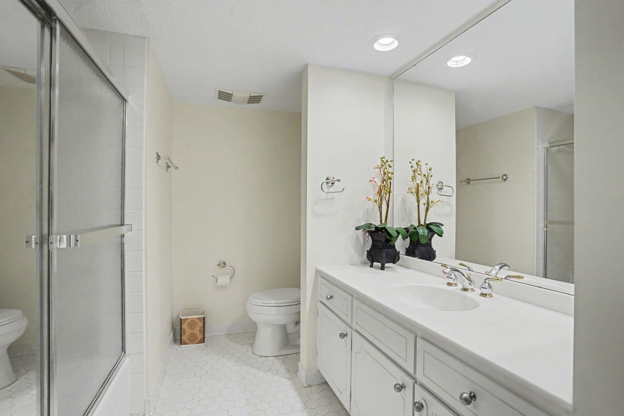 9650 Shore Dr. Photo 20