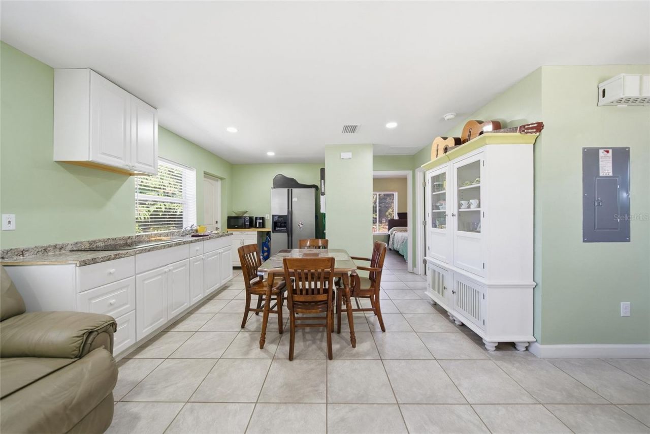 1420 19th Avenue W, Bradenton, FL 34205 Photo