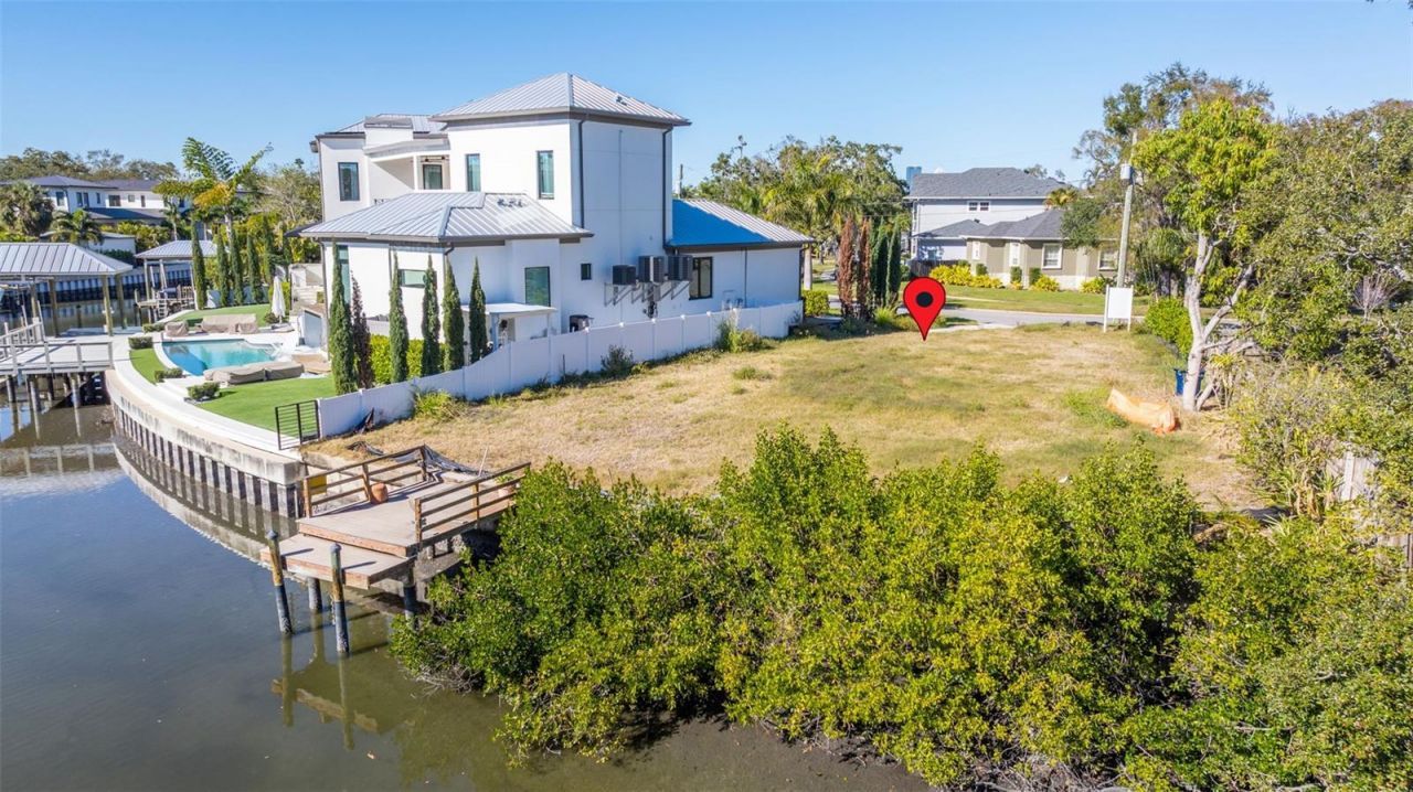 678 Geneva Place, Tampa, FL 33606 Photo