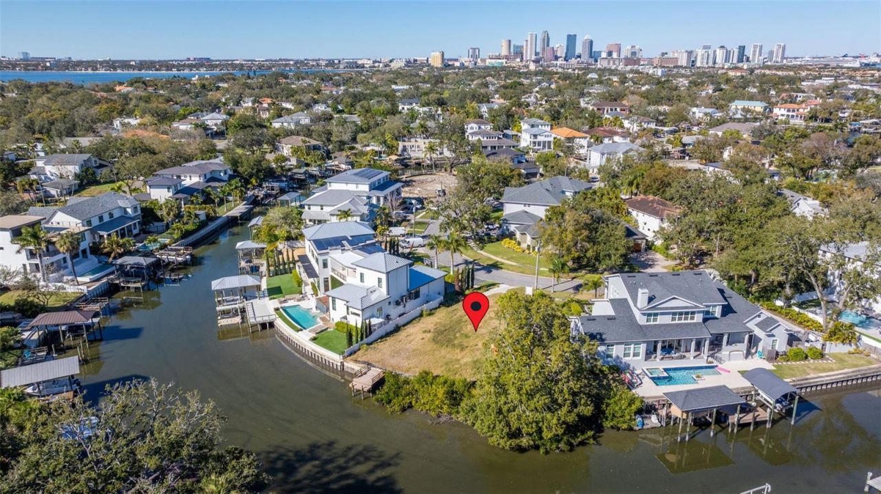 678 Geneva Place, Tampa, FL 33606 Photo