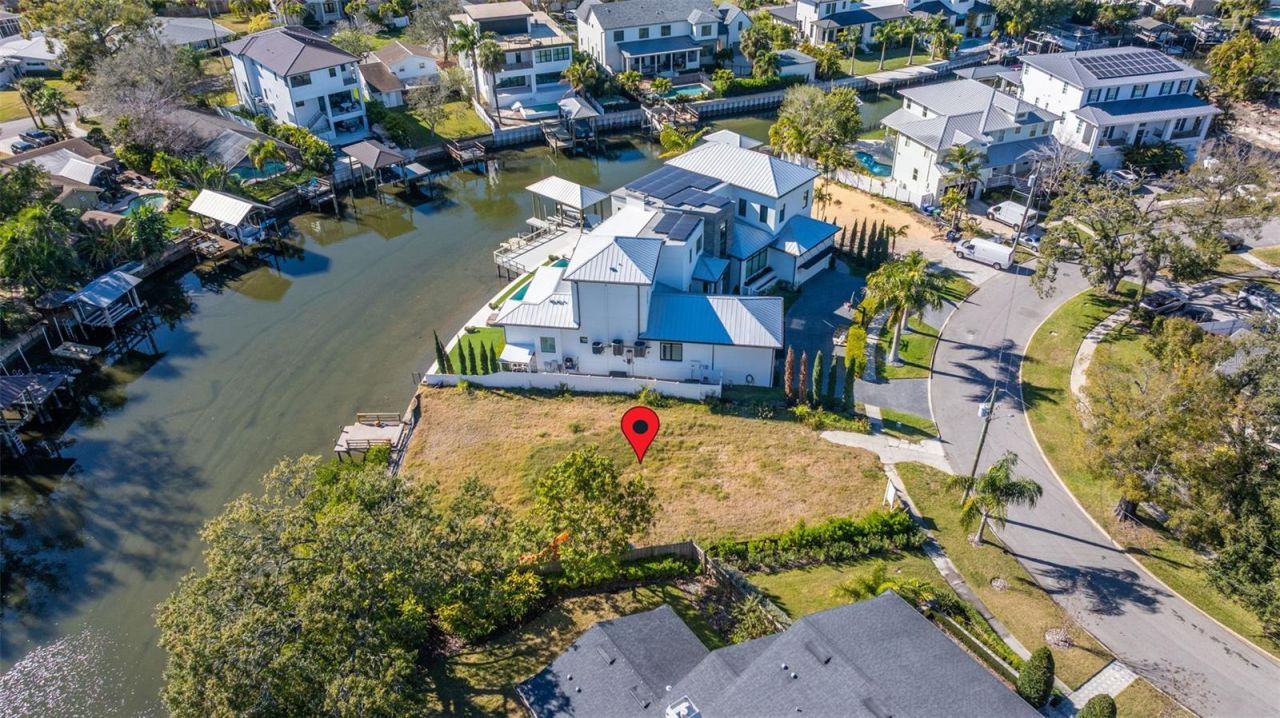 678 Geneva Place, Tampa, FL 33606 Photo