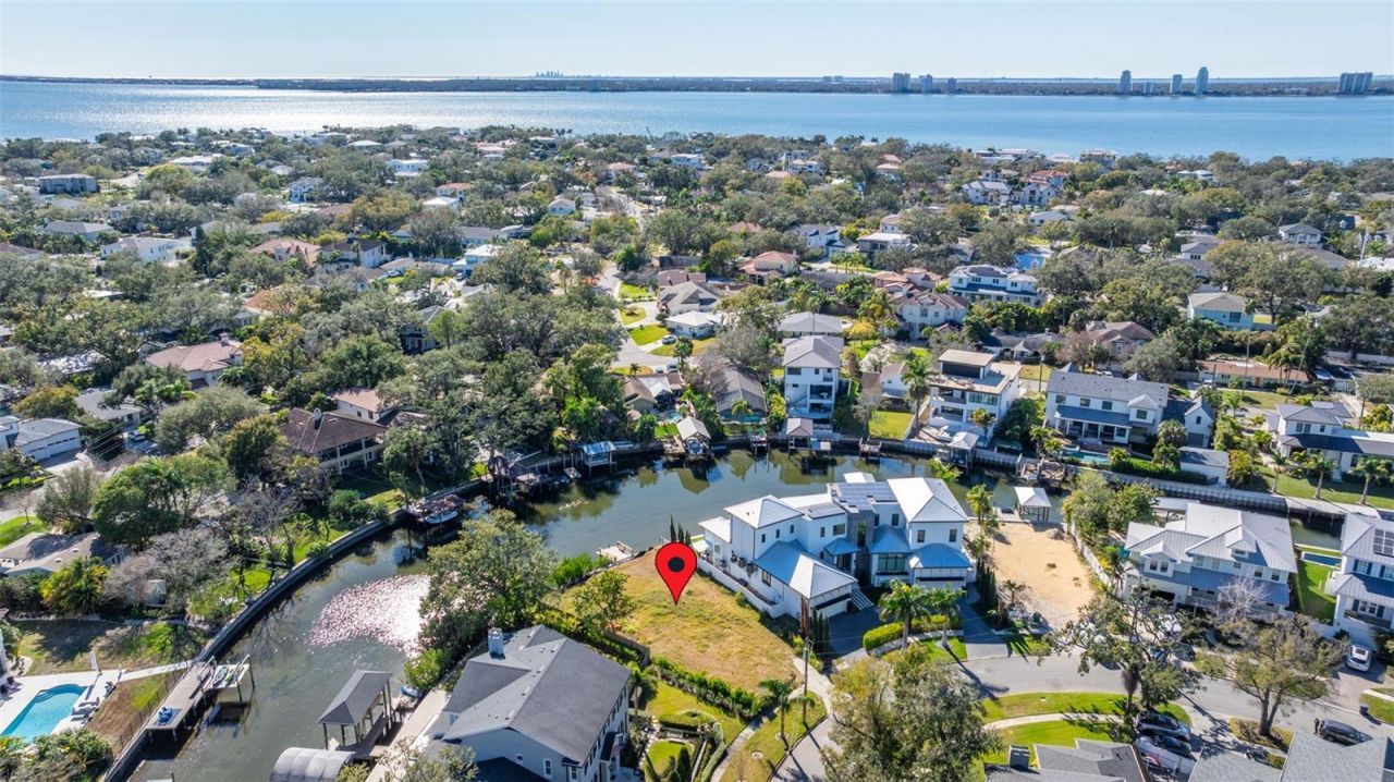 678 Geneva Place, Tampa, FL 33606 Photo