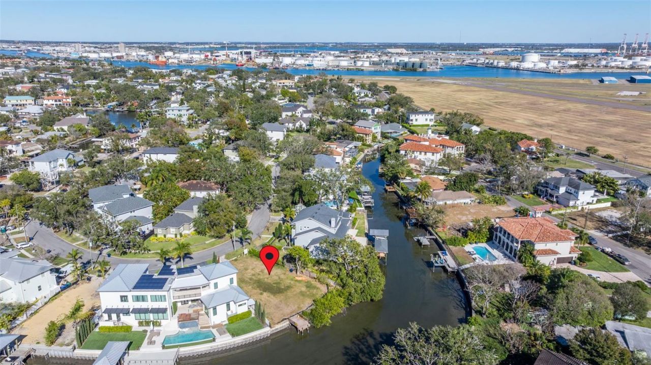 678 Geneva Place, Tampa, FL 33606 Photo